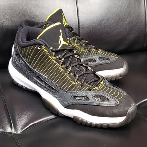 Air Jordan 11 Low IE "Yellow Zest"